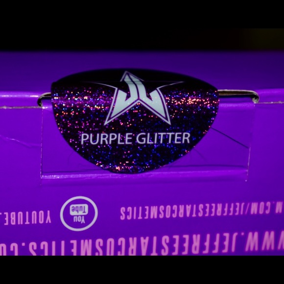 Jeffree🌟Glitter Mirror from Bloodlust Collection - Picture 6 of 8